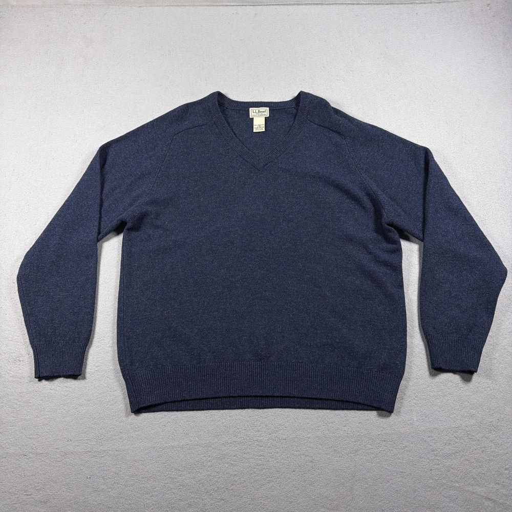 L.L. Bean Sweater Mens Large Blue Lambswool V Neck Knit Pullover Warm Casual